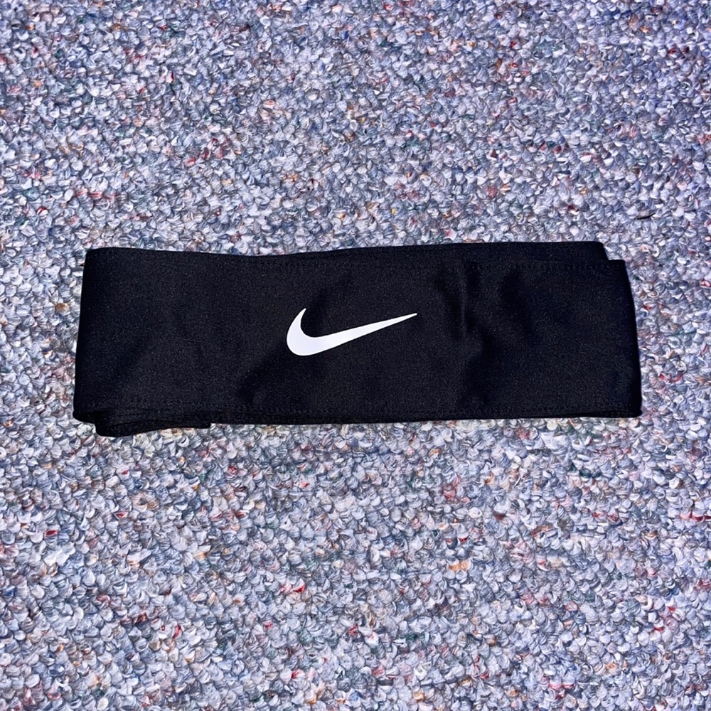 black nike dri-fit headband